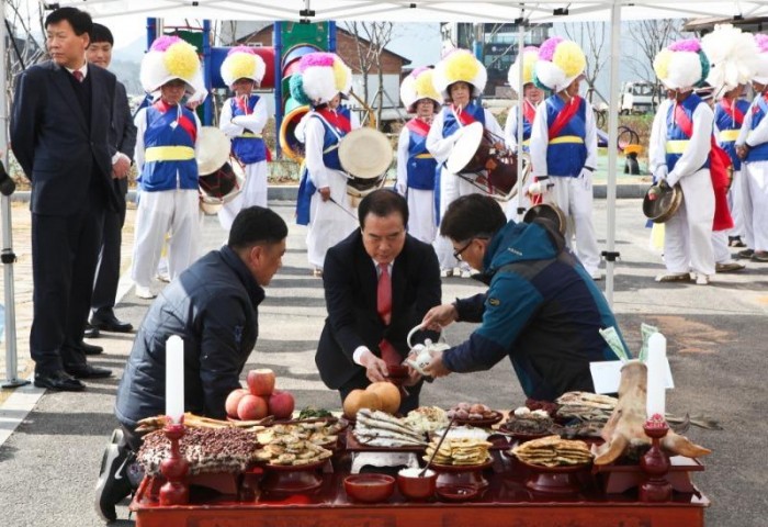 곡우사리굴비축제 고사.jpg