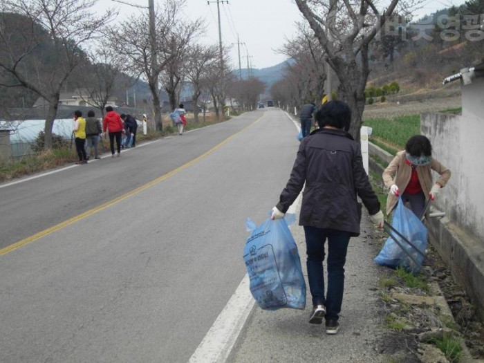 11.백수읍, 봄맞이 자연정화활동 실시-2.JPG