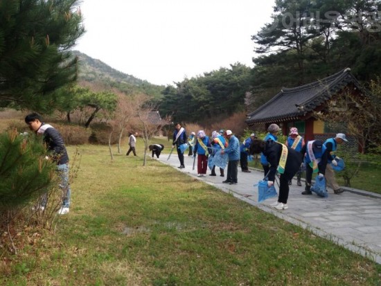 5.불갑면, 문화재보호를 위한 환경정화 활동실시-1.jpg