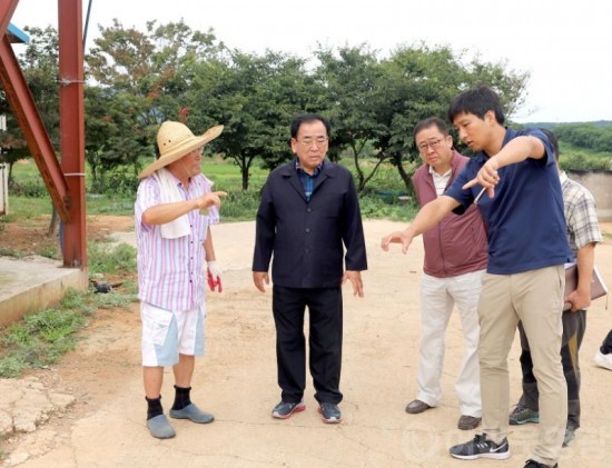 8. 폭염 피해 예방 축산 농가 방문 현장 점검-2.JPG