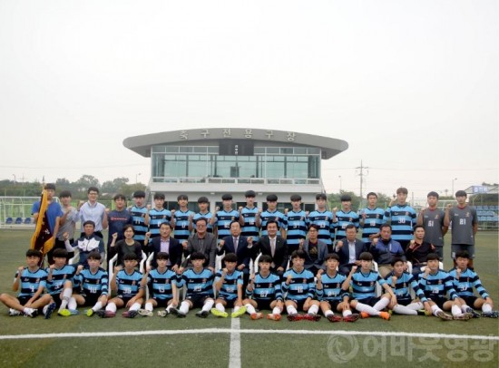 영광군, 전라남도교육감기 축구대회 우승팀(영광 FC) 격려-4.JPG