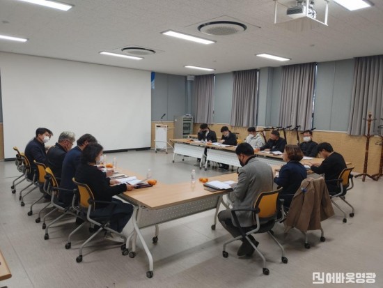 3. 영광군, 건실한 건축행정 추진을 위한 건축인허가 관계자 간담회 개최.jpg