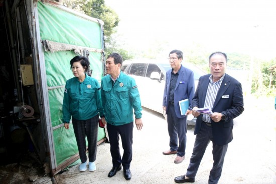 2024.08.26. 축산농가 화재현장 방문-(2).JPG