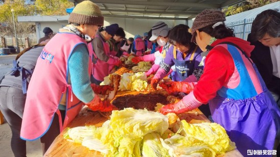 2.사진자료(대마면 지역사회보장협의체, 효사랑 김장김치 나눔 행사).jpeg