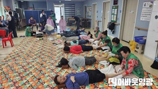 4.사진자료(장애인 복지시설에 따뜻한 손길전한 이미용 재능나눔) (4).jpeg