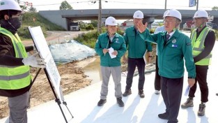 1.20250528 우기대비 재해 위험지역 현장방문(덕호리)-04.JPG