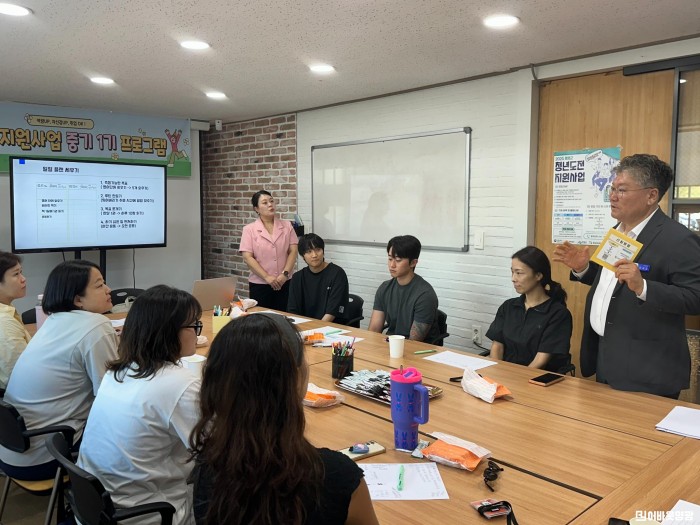 영광군수 장세일, 청년도전지원사업 중기 1기 현장 방문(2).jpg