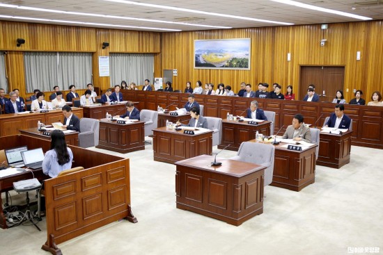 2025.09.10. 제290회 영광군의회 임시회 개회식-(2).JPG