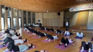 2.사진자료(영광군, 돌봄종사자 치유회복프로그램 운영) (1).jpg