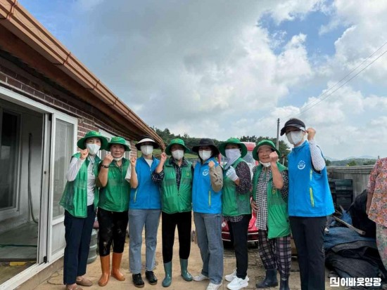 2.사진(홍농읍 사회단체, 수해피해 가정 자원봉사)1.jpg