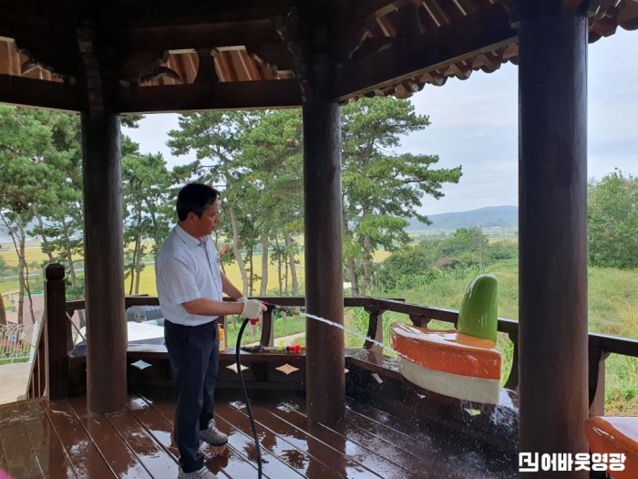 12.사진(군서면, 가을철 맞이 관내 정자 정화활동 실시) (1).jpeg