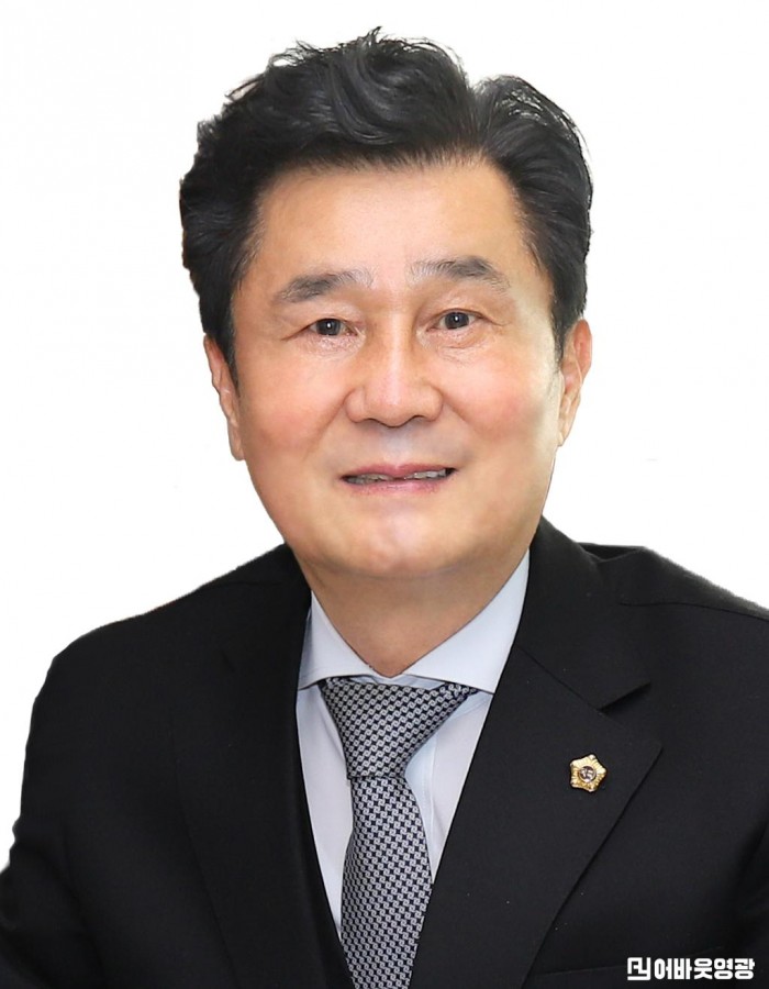 강필구 의원 증명사진.jpg