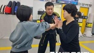 1.사진(사회복지담당자 안전교육(생존호신술) 실시)1.jpeg