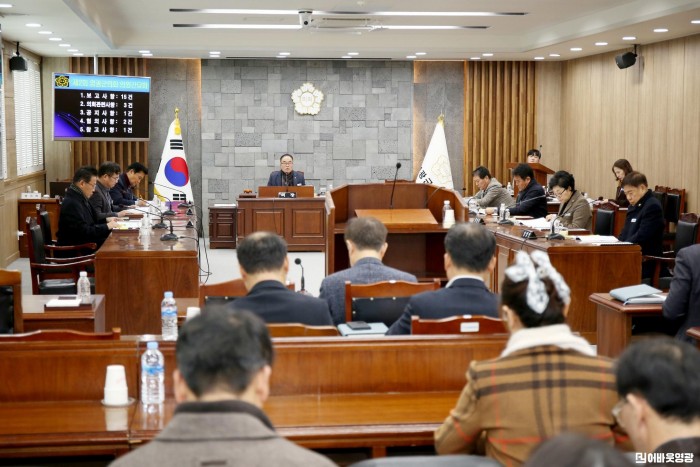 [크기변환]2026.01.13. 제2회 영광군의회 의원간담회-(5).JPG