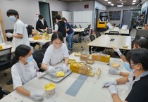 2025년 영광군또래상담자연합회 ·청소년동아리 ‘늘해랑’ 비룡양로원에  사랑의 간식 전달