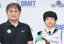 영광의 딸들, 프로무대 입성!