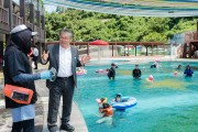 영광군수, 가마미해수욕장 어린이 물놀이장 안전점검