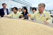 장세일 영광군수, 산물벼 수매현장 방문 “고품질 영광쌀 유통에 최선”