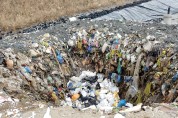 영광군 환경관리센터 음식물쓰레기 직매립…주민 피해 호소