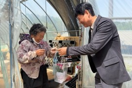 묘량면, 어버이날 맞아 사랑의 카네이션 전달