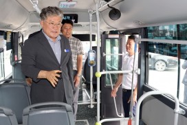 영광군수, 전기저상버스 도입 지원사업 점검