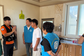 백수읍 복지기동대·소방서 합동 노후주택 화재 예방 점검 실시