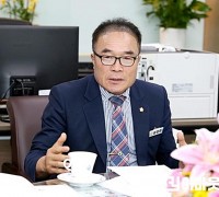 [인터뷰] “군민과 함께 걷는 의회, 김강헌 의장의 의정 철학을 듣다”