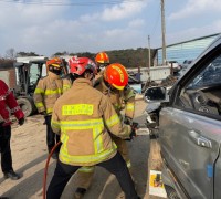 영광소방서, 겨울철 대비 교통사고 차량 인명구조 특별훈련 실시